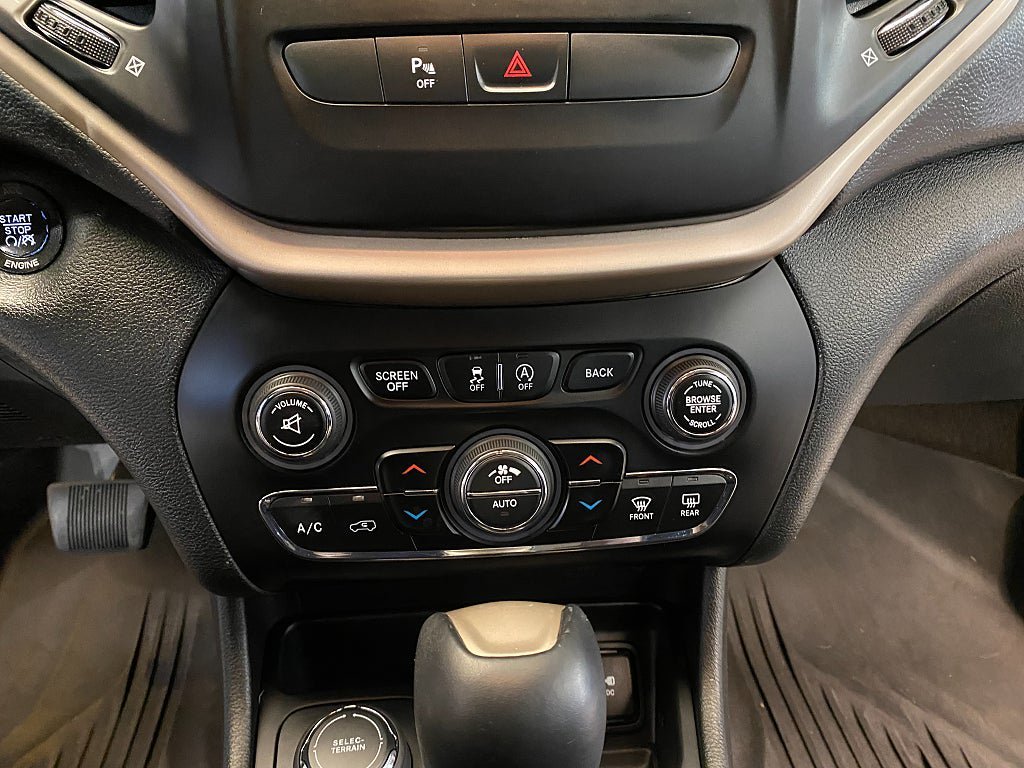 Vehicle Image 42