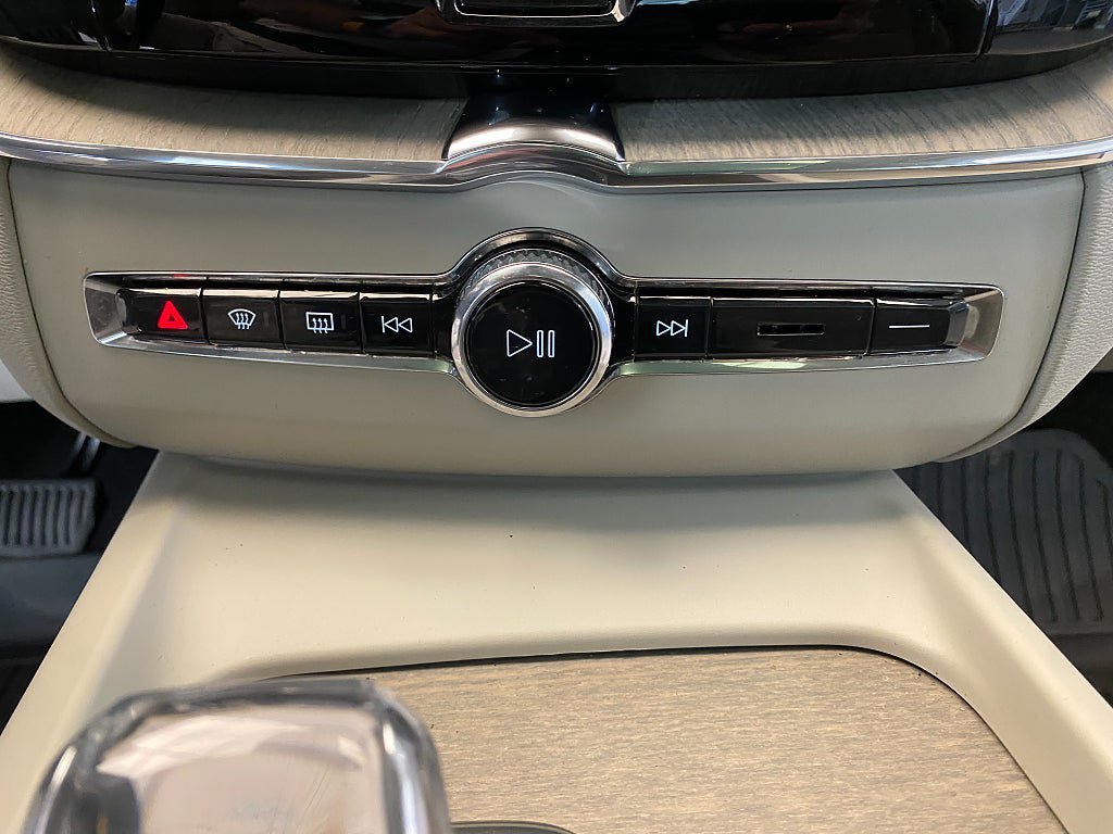 Vehicle Image 45