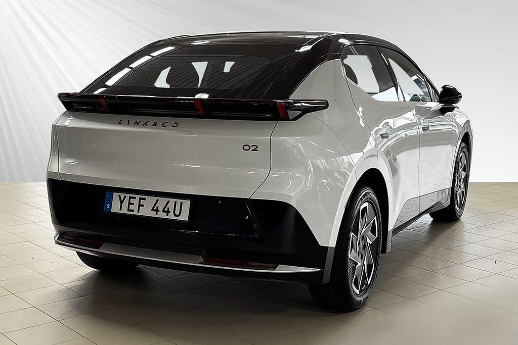 Vehicle Image 4