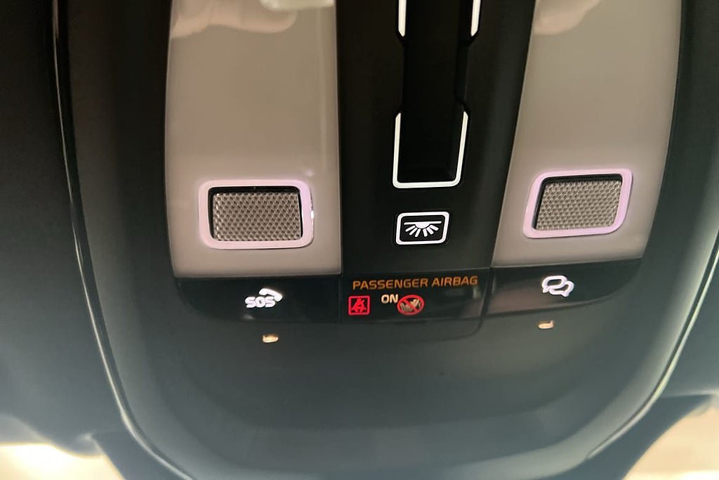 Vehicle Image 32