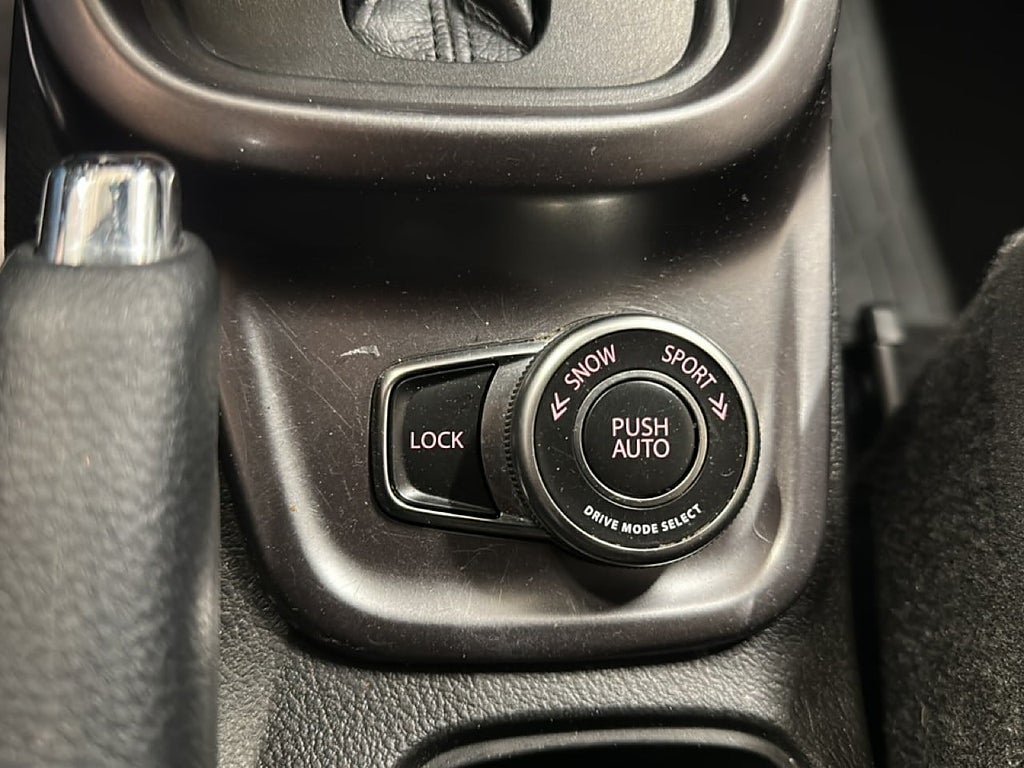 Vehicle Image 17