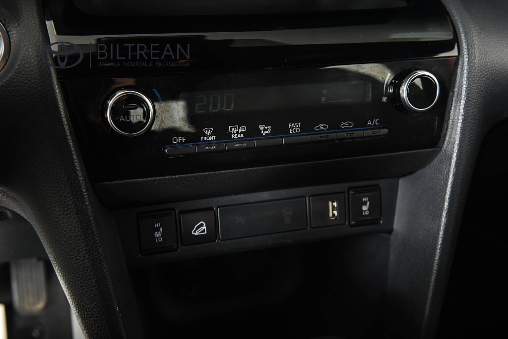 Vehicle Image 14