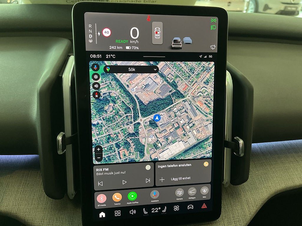 Vehicle Image 12