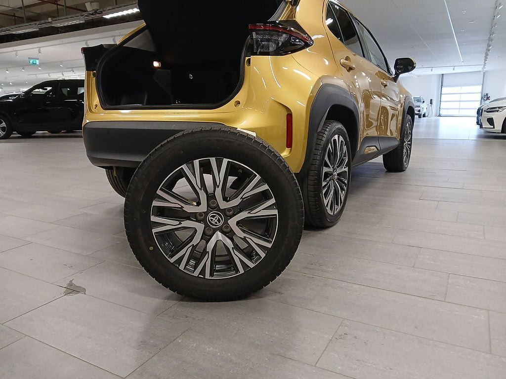 Vehicle Image 9