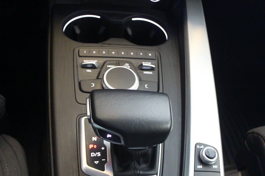 Vehicle Image 19