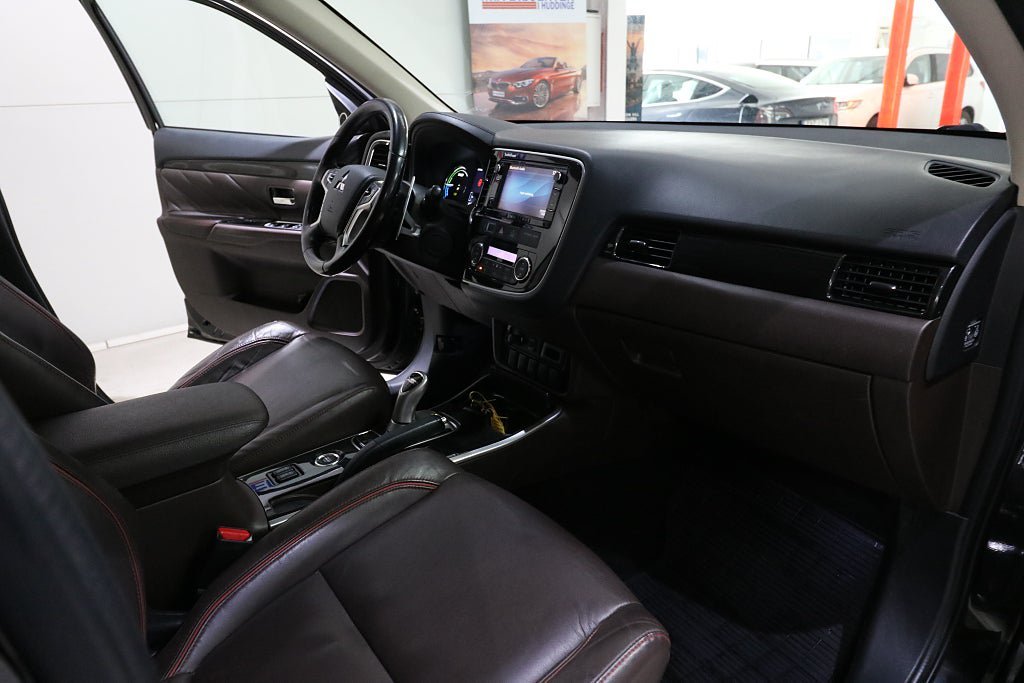 Vehicle Image 14