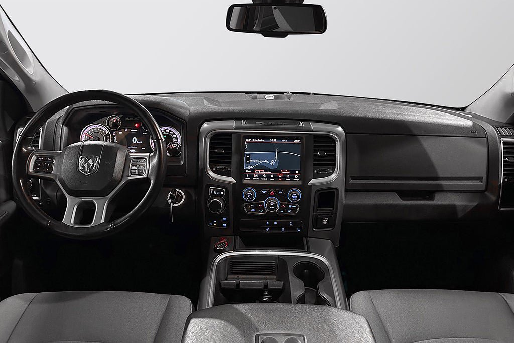 Vehicle Image 15