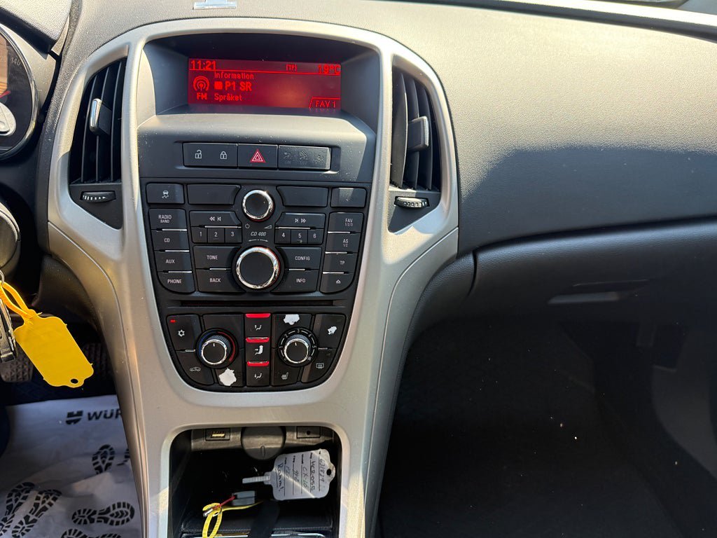 Vehicle Image 14