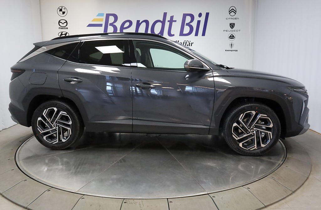 Vehicle Image 17