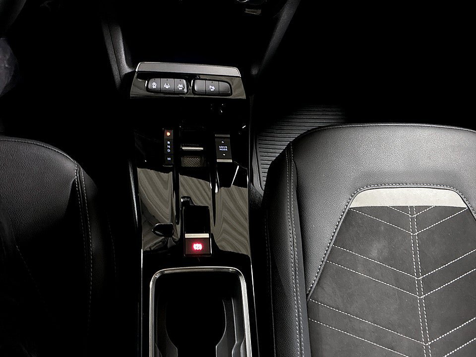 Vehicle Image 13
