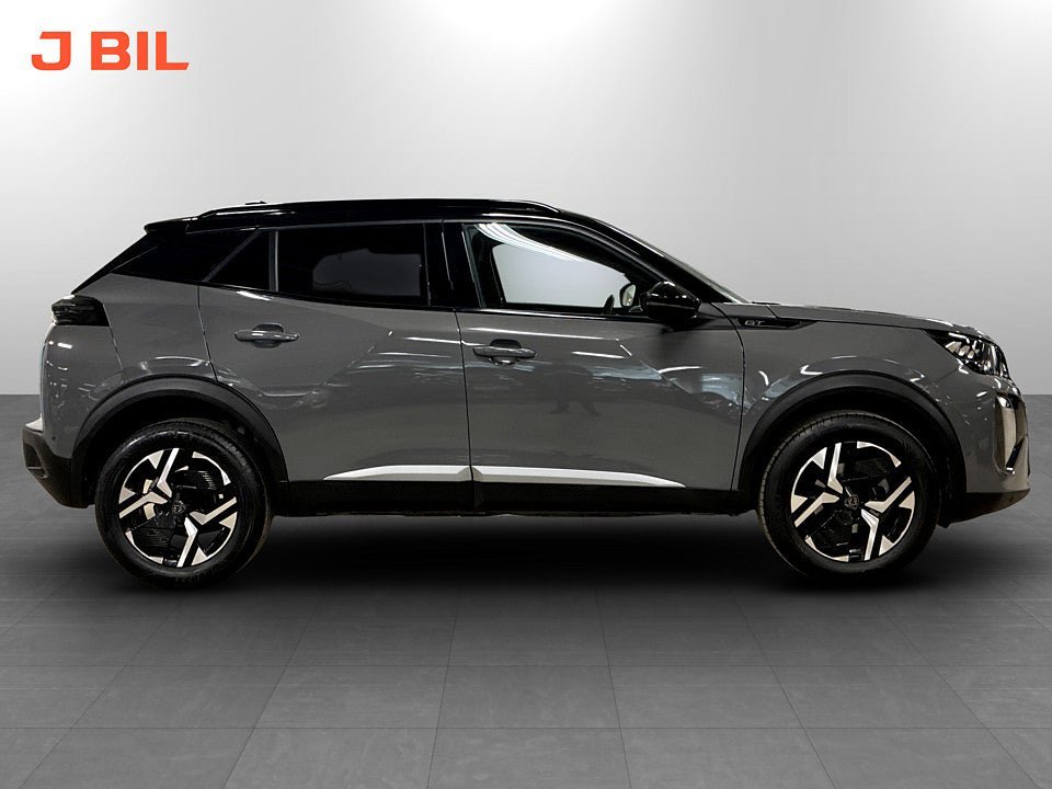 Vehicle Image 17