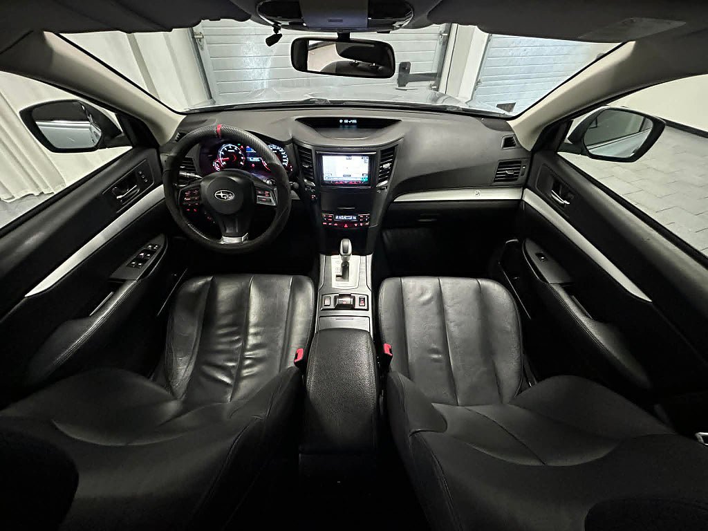 Vehicle Image 10