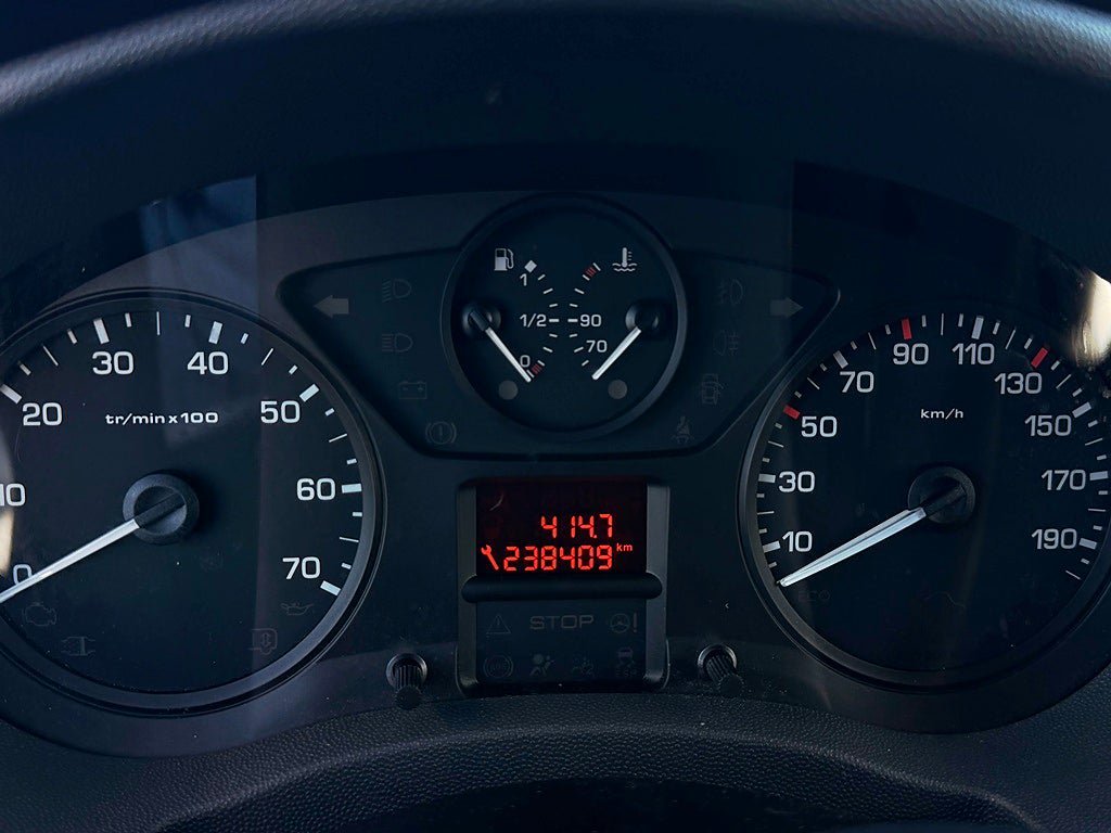 Vehicle Image 17