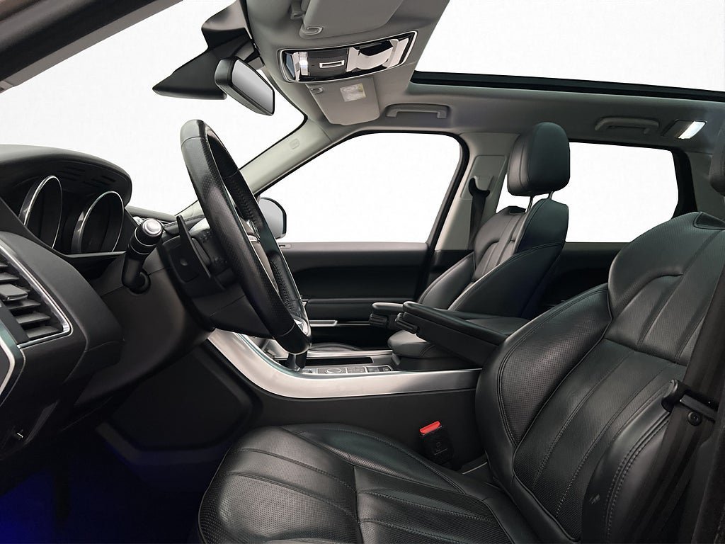 Vehicle Image 12