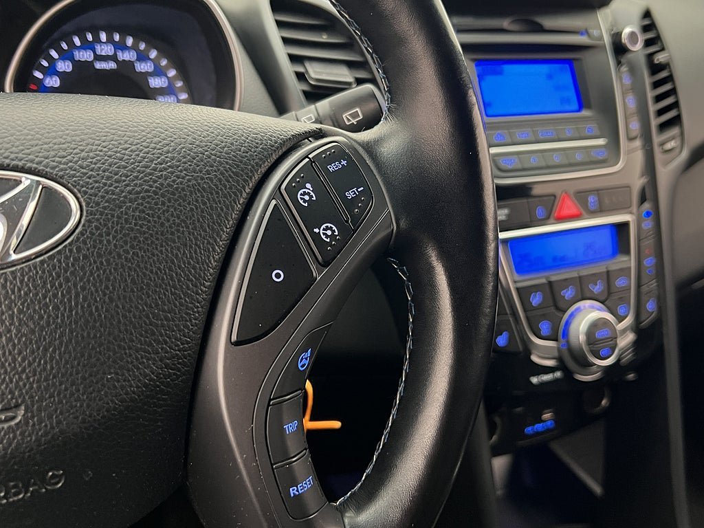 Vehicle Image 24