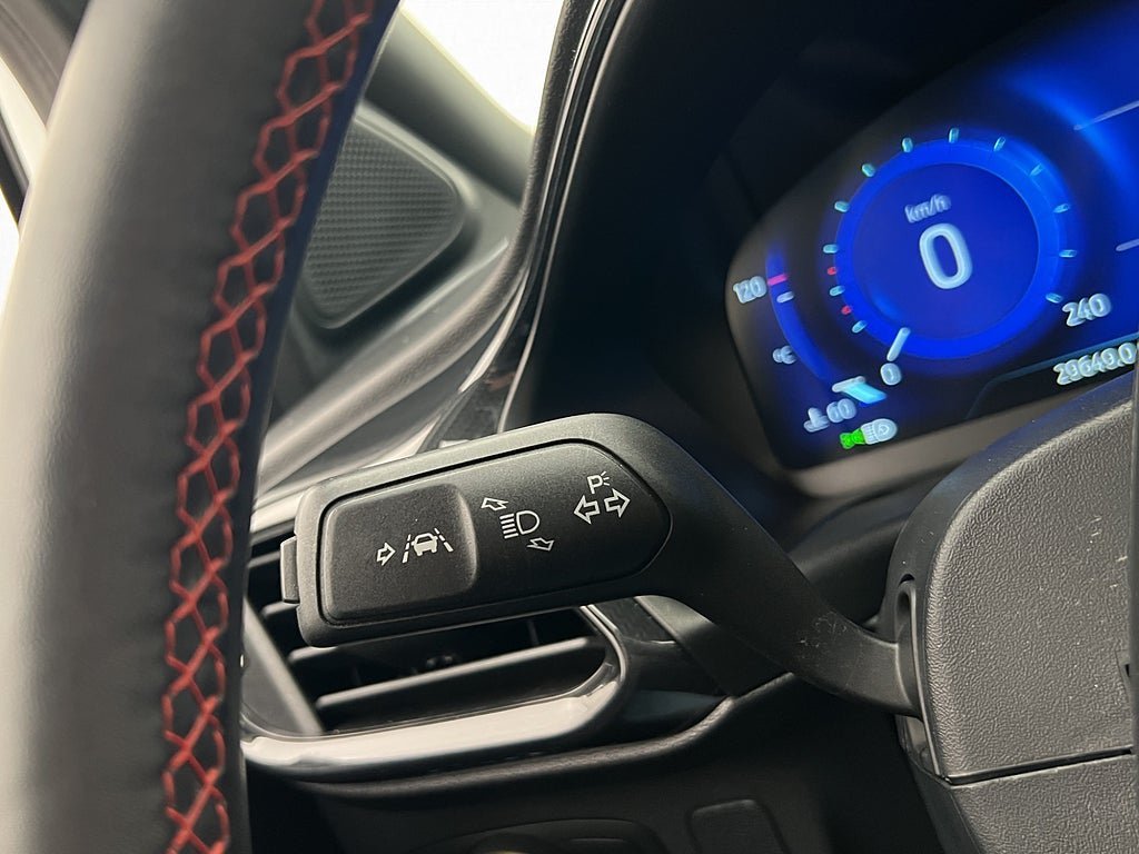 Vehicle Image 28