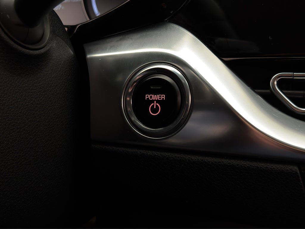 Vehicle Image 32