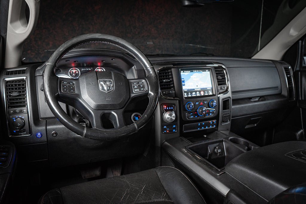 Vehicle Image 22