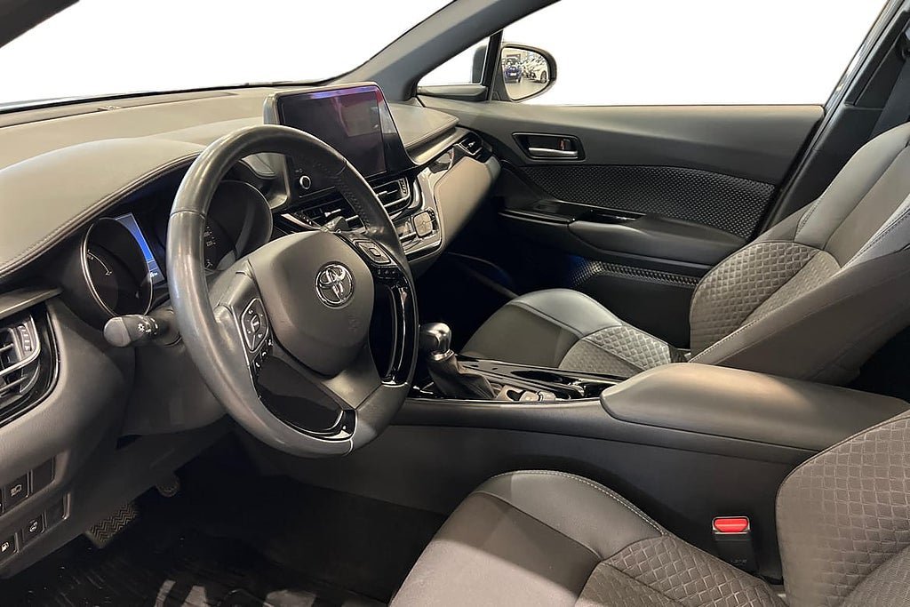 Vehicle Image 14