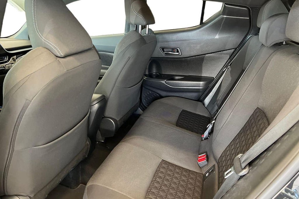 Vehicle Image 11