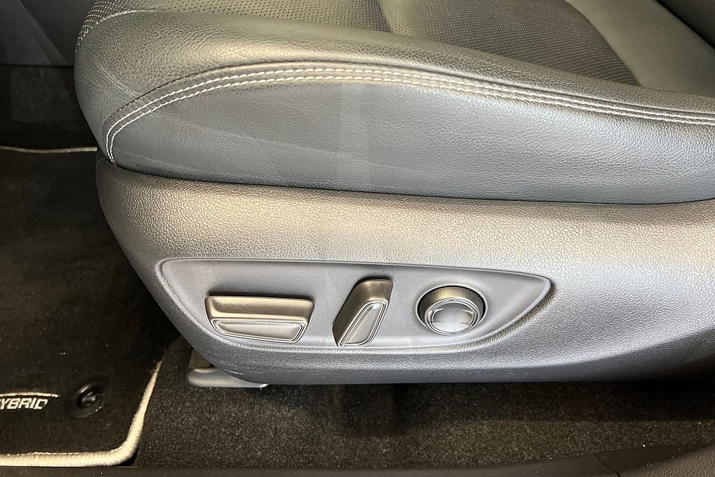 Vehicle Image 22