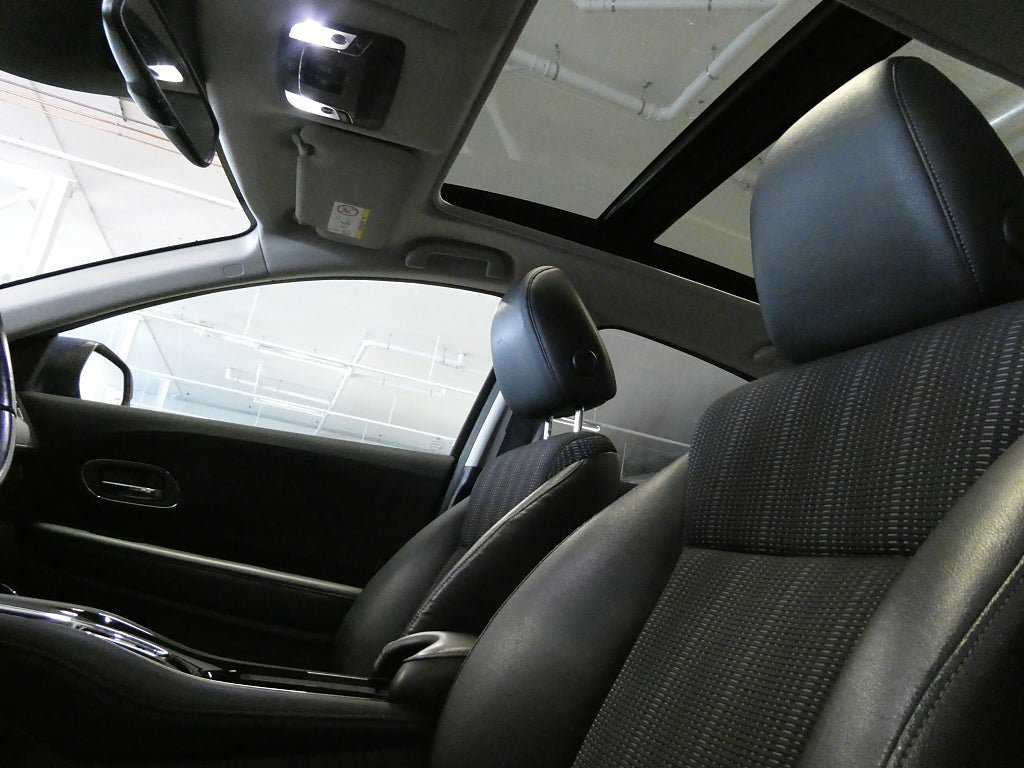 Vehicle Image 15