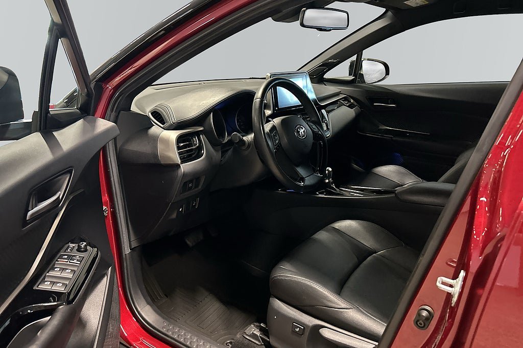Vehicle Image 6