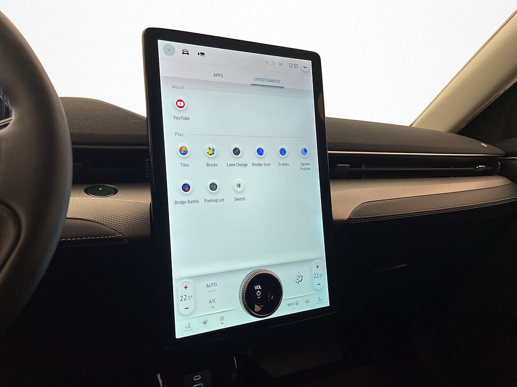 Vehicle Image 17