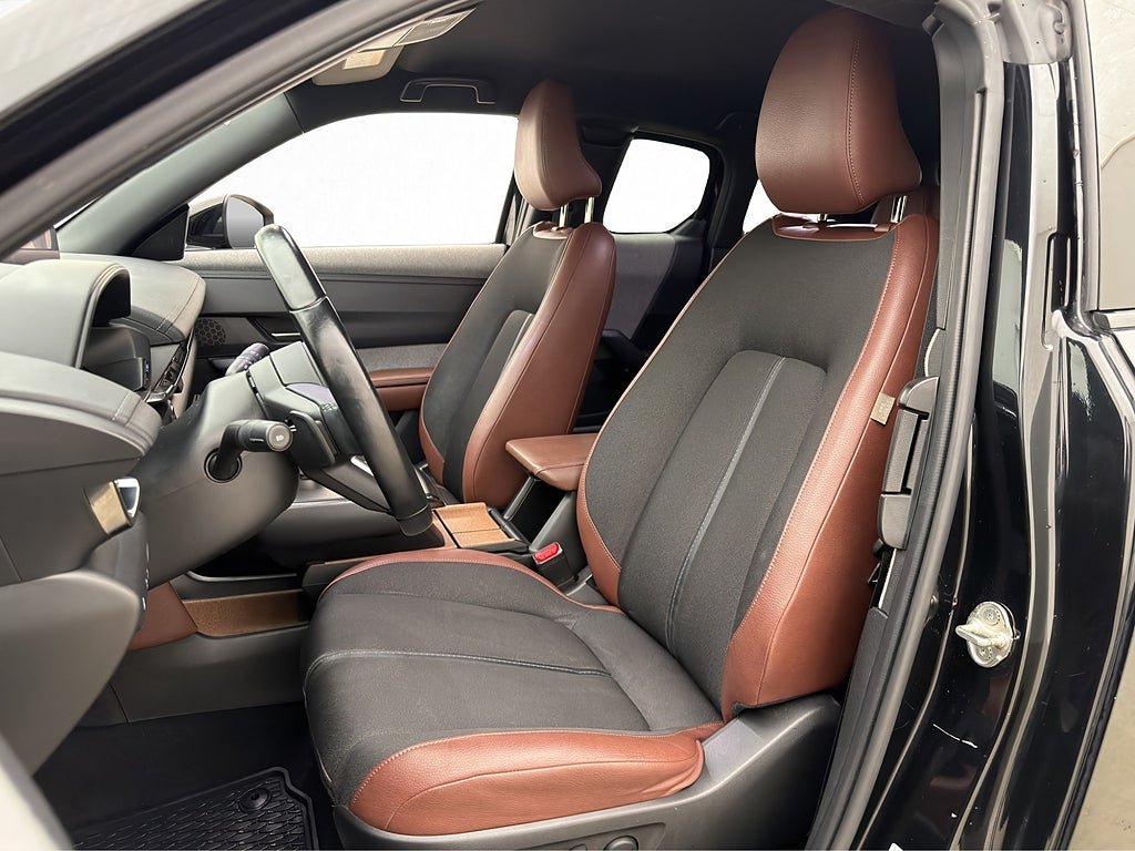 Vehicle Image 21