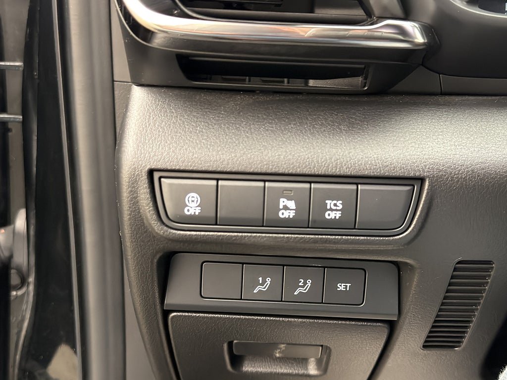 Vehicle Image 23