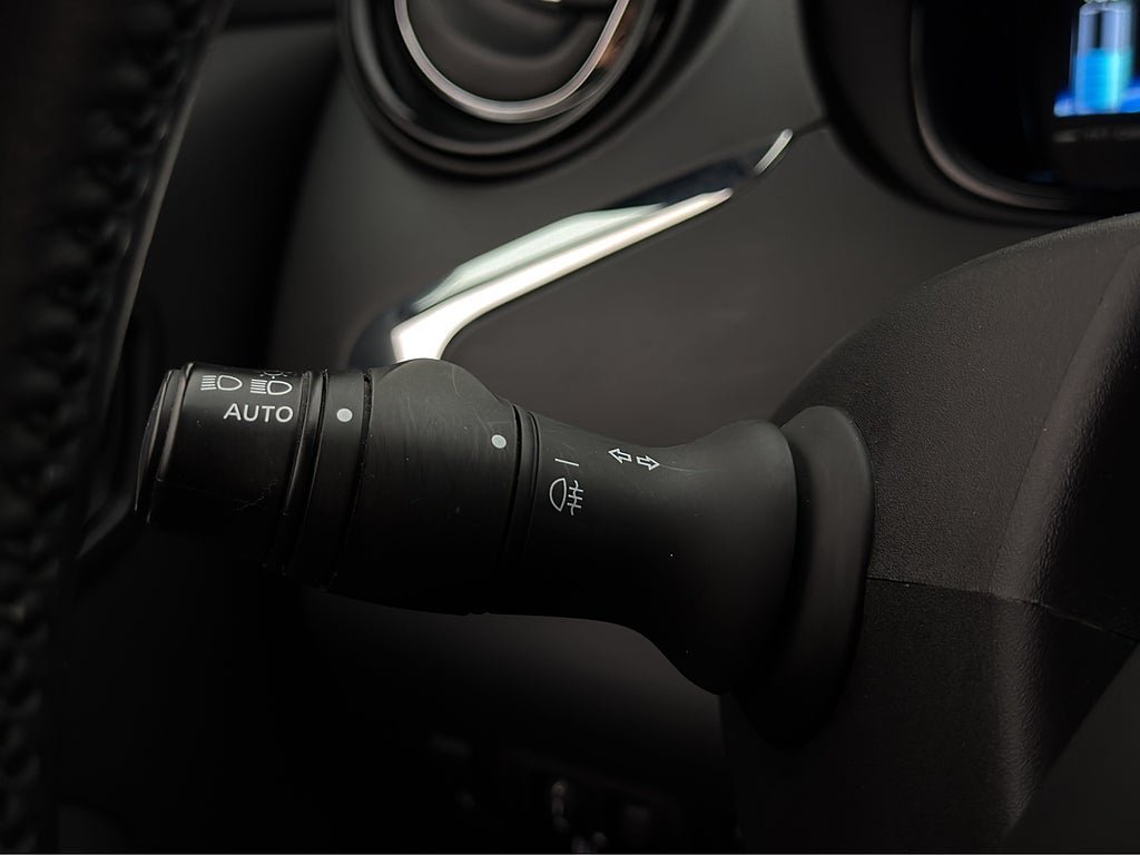 Vehicle Image 24