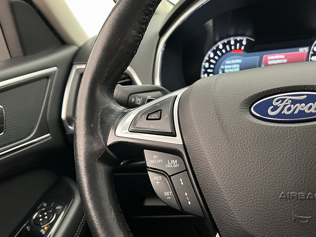 Vehicle Image 17