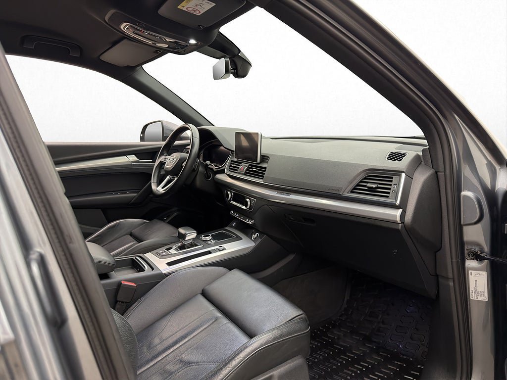 Vehicle Image 30