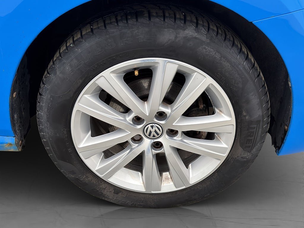 Vehicle Image 25