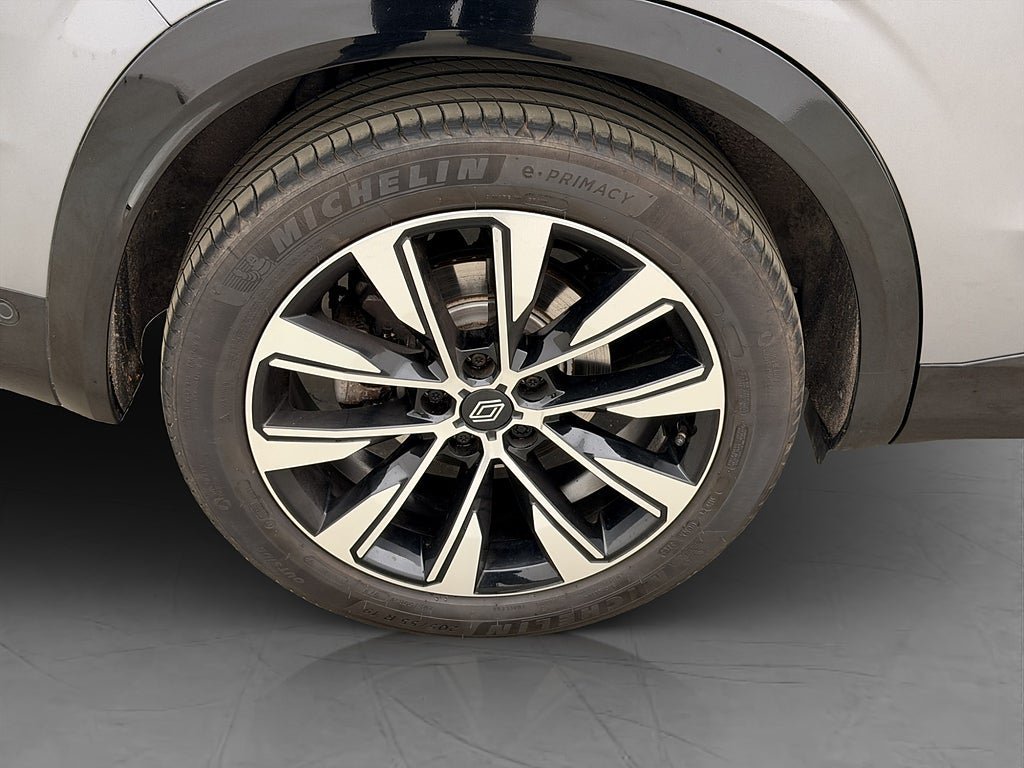 Vehicle Image 34