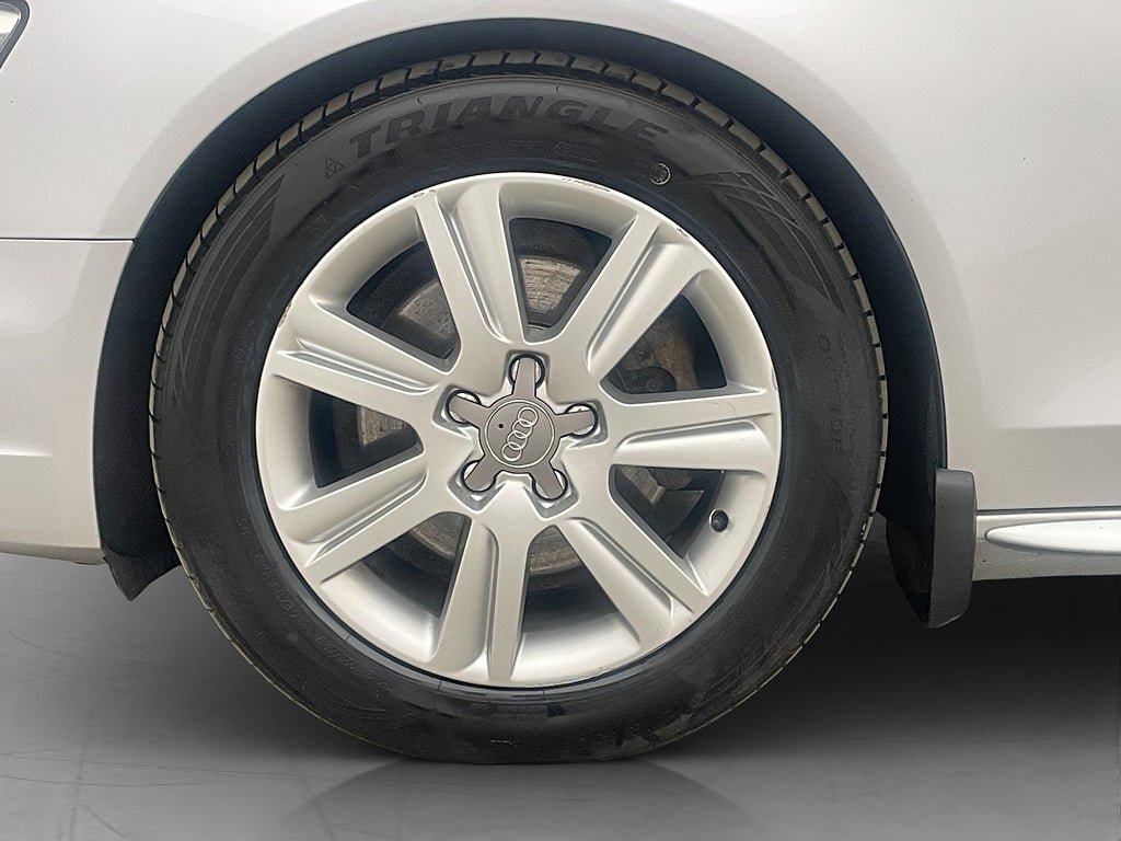 Vehicle Image 33