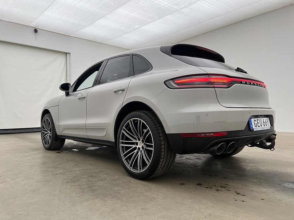 Vehicle Image 36