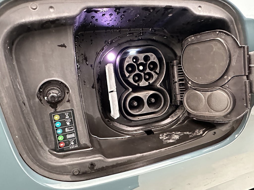 Vehicle Image 35