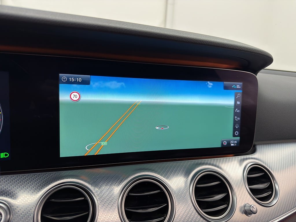 Vehicle Image 38