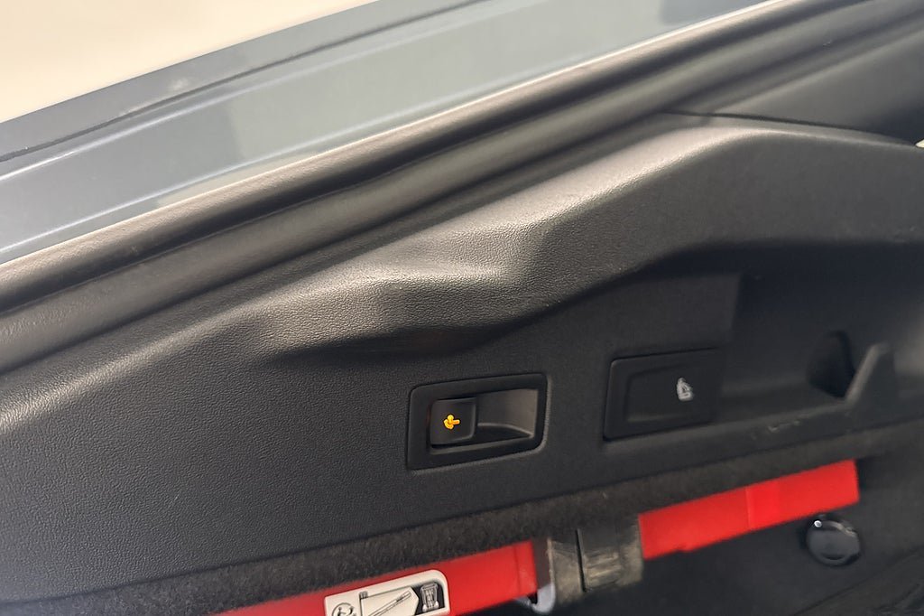 Vehicle Image 38