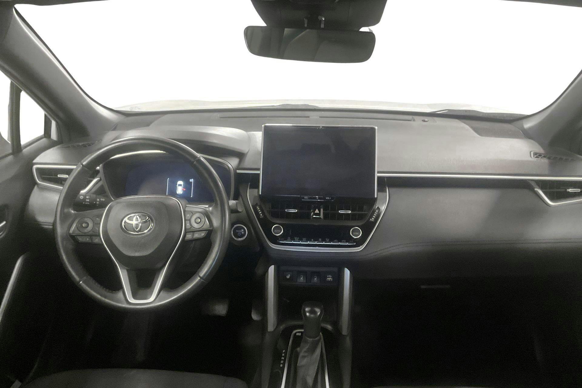 Vehicle Image 6