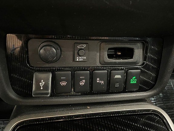 Vehicle Image 23