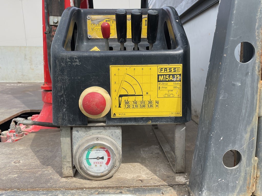 Vehicle Image 14