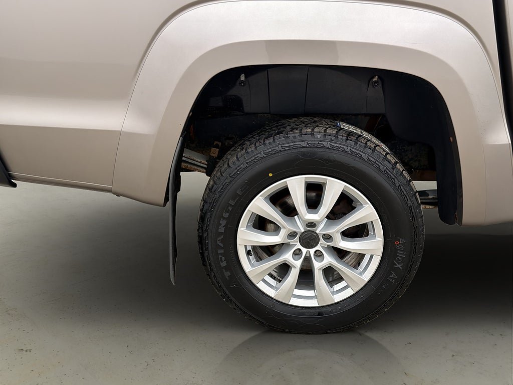 Vehicle Image 30