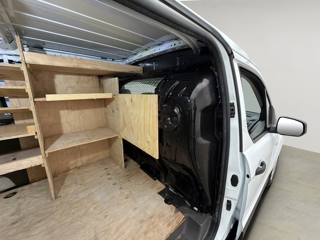 Vehicle Image 13