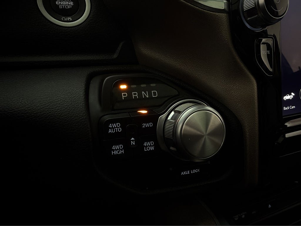 Vehicle Image 23