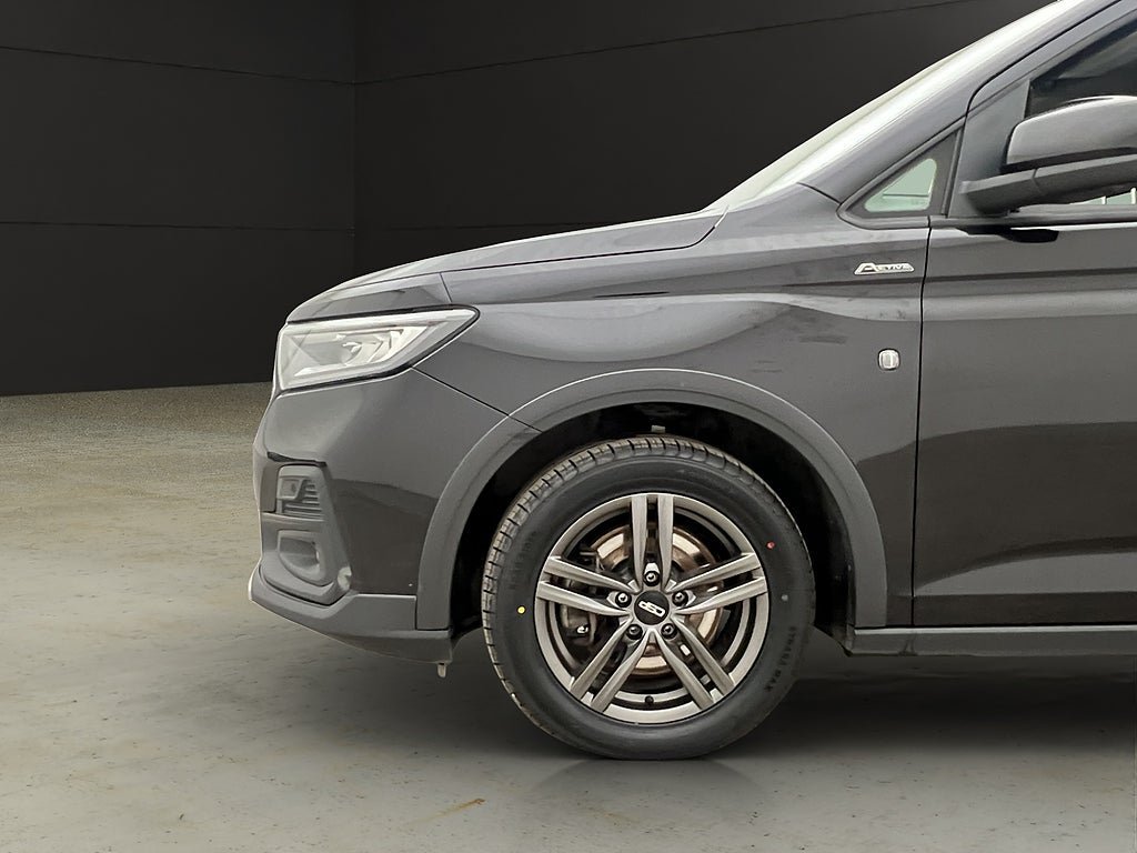 Vehicle Image 30