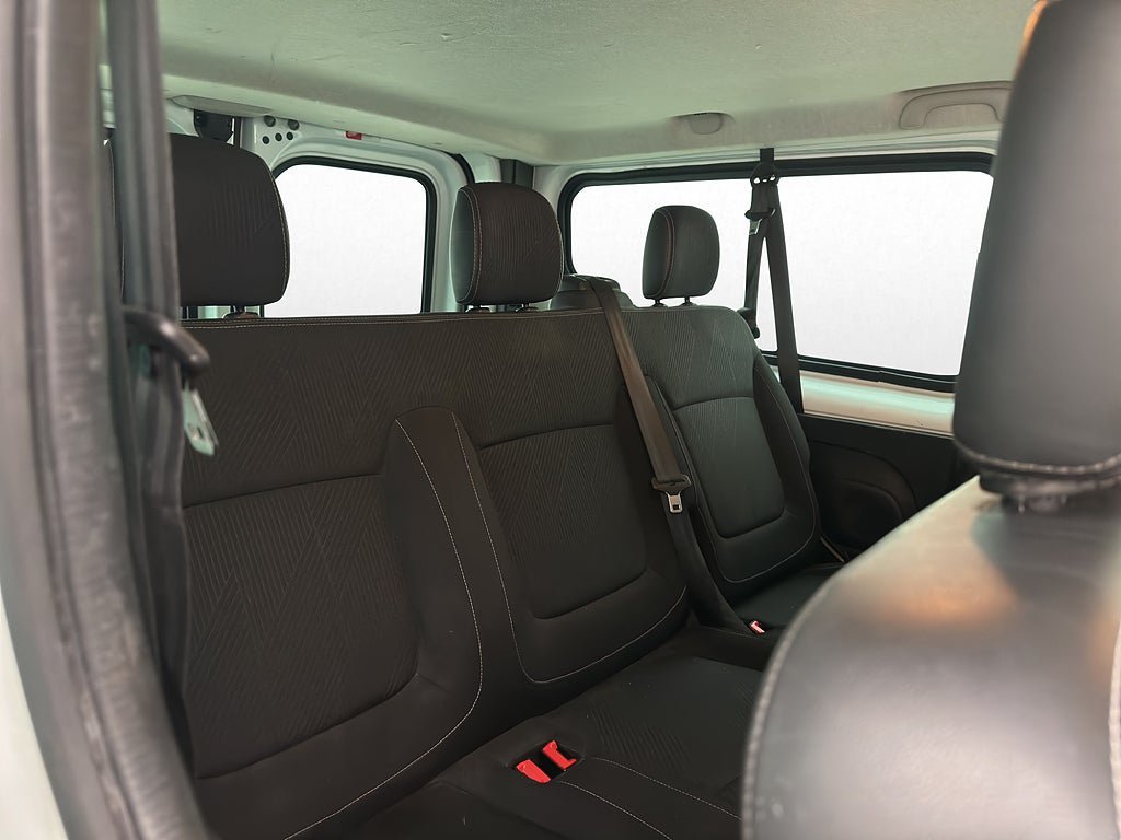 Vehicle Image 24