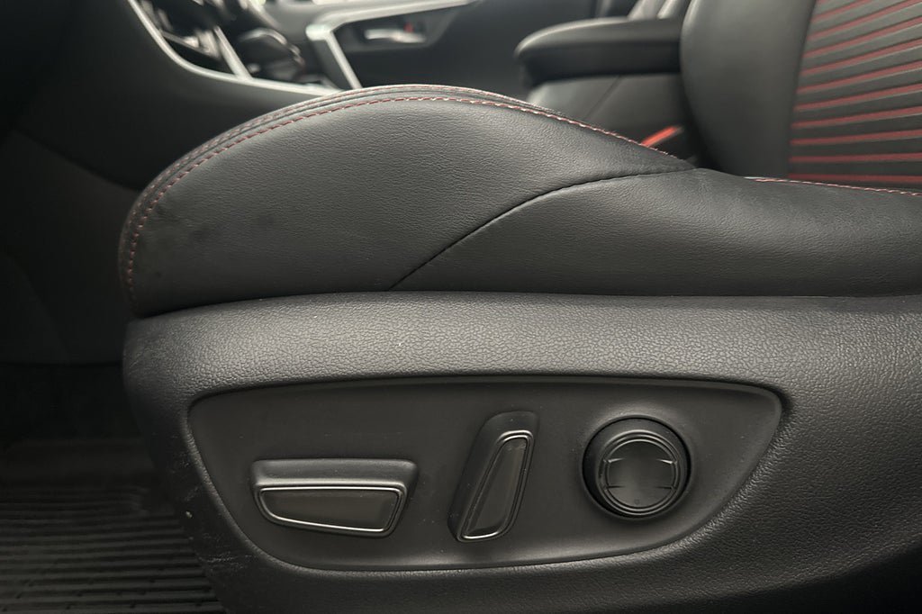 Vehicle Image 18