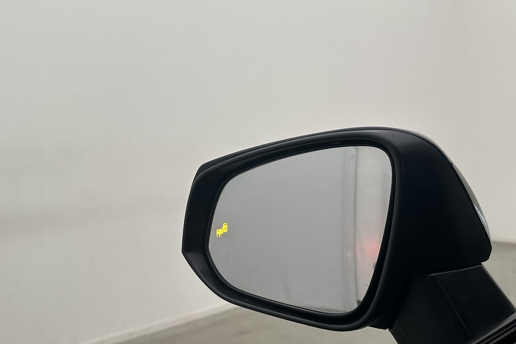 Vehicle Image 23